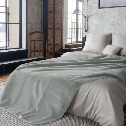 Španielska deka Pierre Cardin 220x240 cm, sivá Španielska deka Pierre Cardin 220x240 cm, sivá