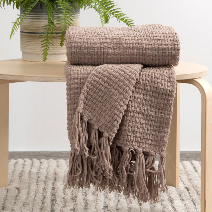 SUZI deka tkaná so strapcami a reliéfnym vzorom bežová