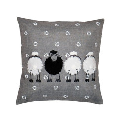 Vo svete bielych oviec nájdeš tú jednu čiernu ovcu