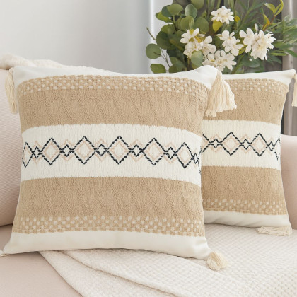 Boho obliečka na vankúš s výšivkou a strapcami – béžová 098