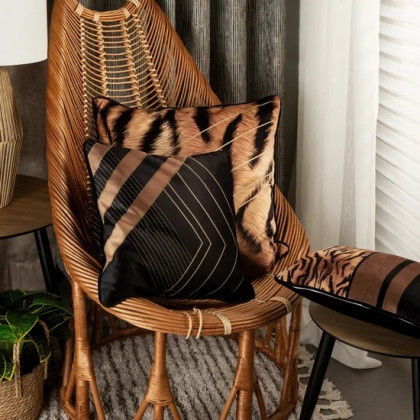 EWA MINGE MINGE 5 vankúš 30x50 cm z luxusného zamatu