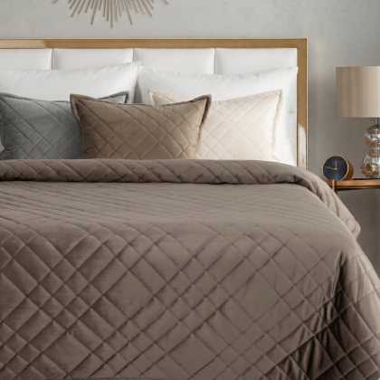 Zamatový glamour prehoz - paplón 170x210 cm RIA 6 hnedý Zamatový glamour prehoz - paplón 170x210 cm RIA 6 hnedý