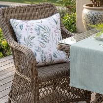 Zamatová obliečka na vankúš s pastelovou potlačou kvetov VELVET 149 Zamatová obliečka na vankúš s pastelovou potlačou kvetov VELVET 149