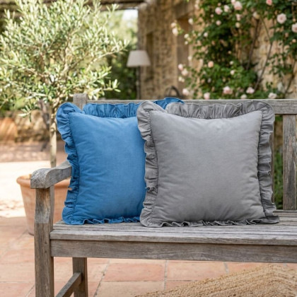 Obliečka na vankúš 45x45 cm Falbanka sivá