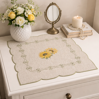 Jemný obrúsok - prestieranie 35x35 cm vyšívaný so slnečnicou 2951