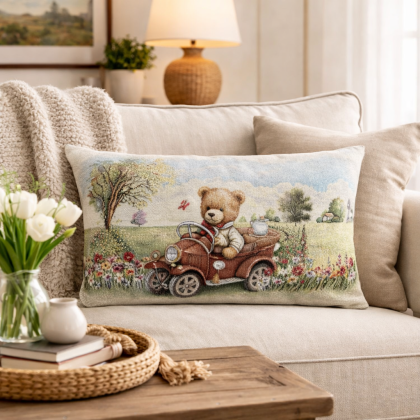 Obliečka na vankúš z gobelínu 1353 macko v aute, 40x70 cm