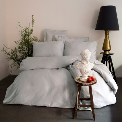 Saténové obliečky ISSIMO - SIMPLY 200x220 cm GREY, svetlosivé Saténové obliečky ISSIMO - SIMPLY 200x220 cm GREY, svetlosivé